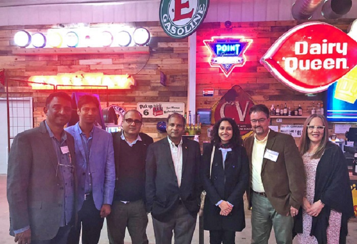 Dr. Seshadri Ramkumar (center) meets with international cotton industry delegates from Indonesia, India and the U.S. in Lubbock.